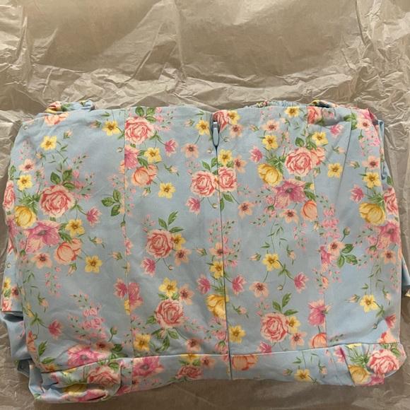 HOUSE OF CB 'Tallulah' Blue Vintage Floral Puff Sleeve Midi Dress - Picture 3 of 6